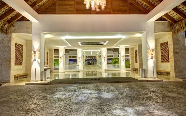 Hideaway at Royalton Punta Cana, An Autograph Collection All Inclusive Resort & Casino – Adults Only
