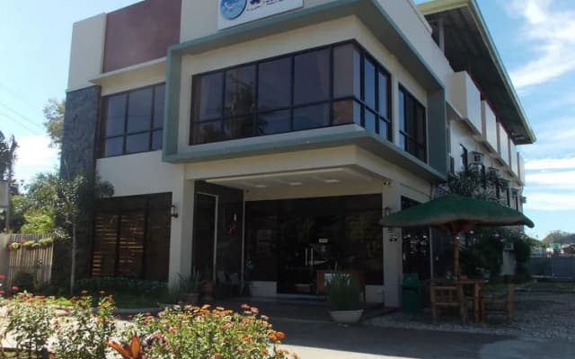Sea Breeze Hotel