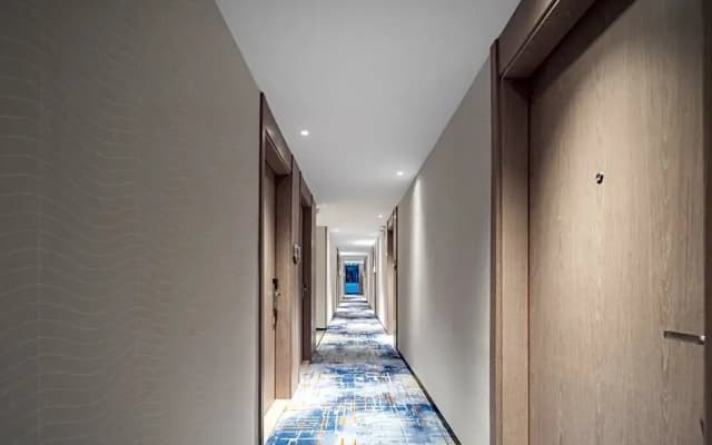 Echarm Hotel (Sanya Qianguqing Scenic Area Hailü Duty Free City)