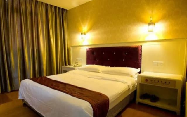 Jinjiang Qingyang Heping Commercial Hotel