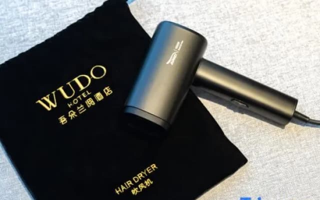 Wuduo Lanyue Hotel (Baoding Military Academy Square Hebei University Store)