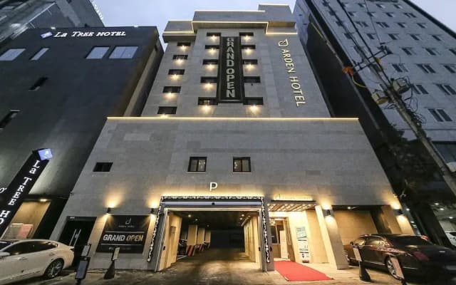 Arden Hotel