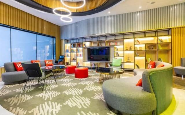 Puyue S Hotel (Lanzhou West Station University of Technology)