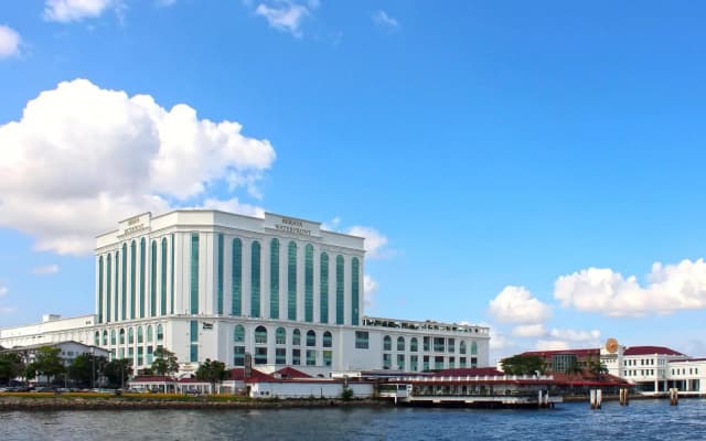 Berjaya Waterfront Hotel