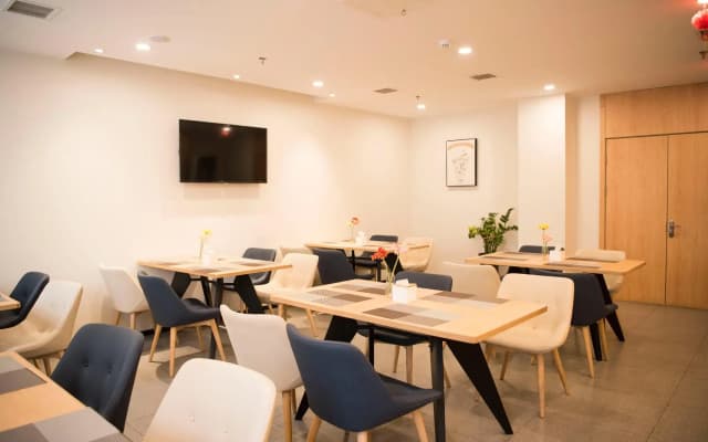 Hanting Hotel Baoding Yi County Culture Square