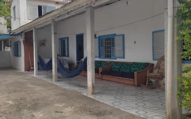 casa de praia em Itapoá SC a uma quadra da praia