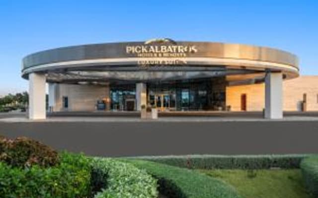 Отель Pickalbatros Luxury Suites Sharm El Sheikh