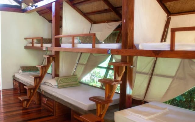 Harana Surf Resort - Hostel