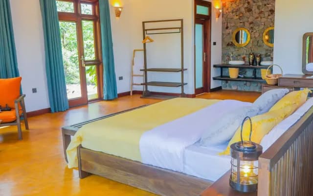 Moonbow Lodge