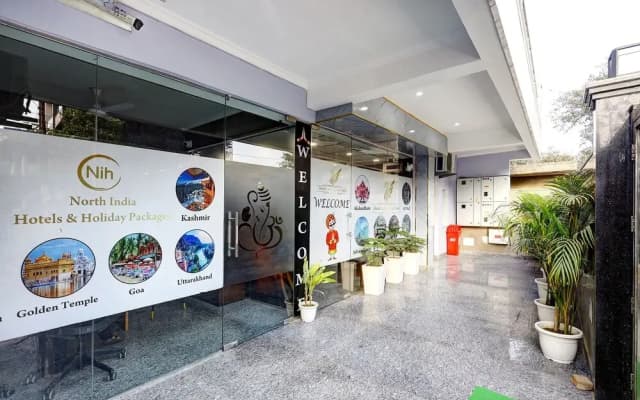 Fabhotel La Corporate Suite