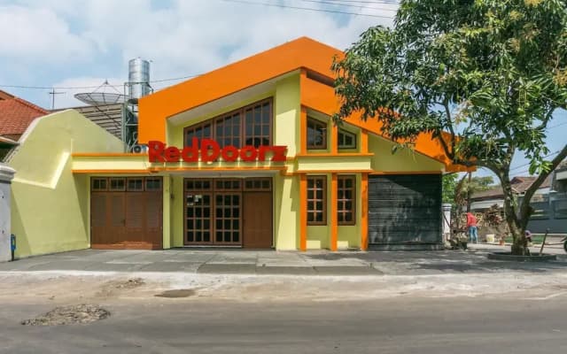 RedDoorz near Universitas Widyagama Malang