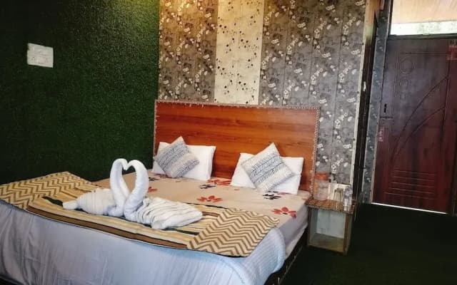 Hotel Nirbana Heights