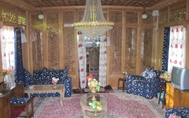 New Bul Bul Group Of Houseboats
