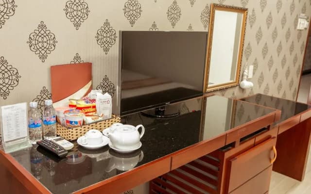 Lion 8 Hotel