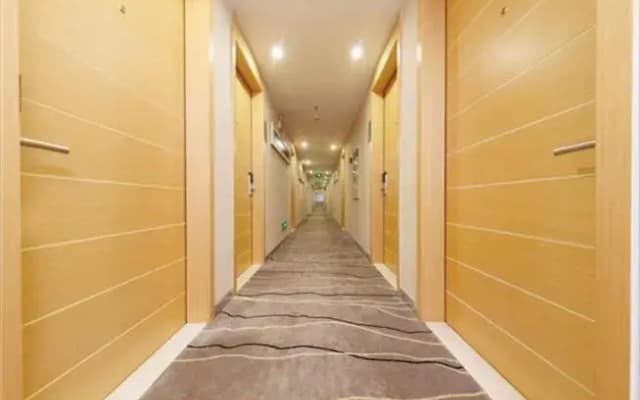 City Comfort Inn Yunfu Luoding Triumph Plaza
