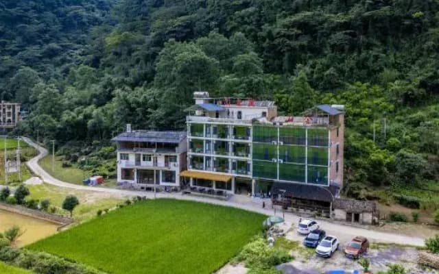 Courtyard Green Forest Luxury Family Vacation Homestay (Libo Maolan Nature Reserve Branch)
