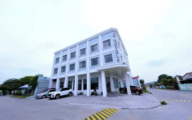 B Hotels Angeles City
