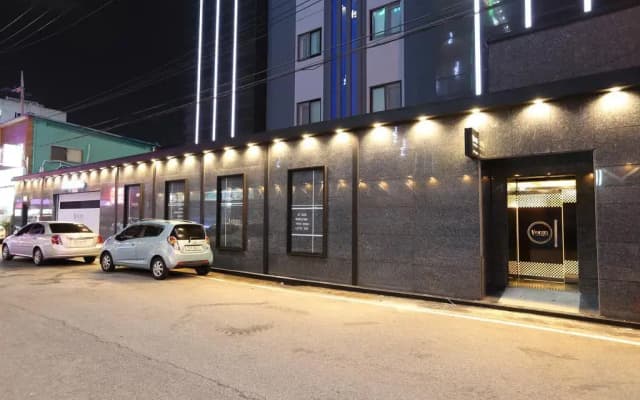 V Hotel Gimhae(V 호텔 김해)
