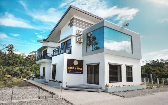 Rold and Roub Home Suites by Cocotel