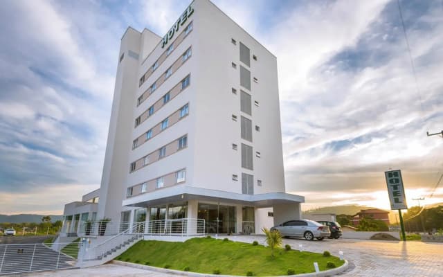 Tri Hotel São João Batista