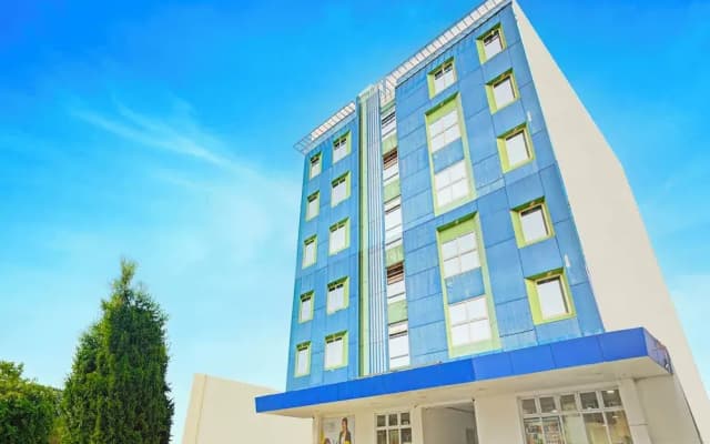 OYO 1144 1318 Residences