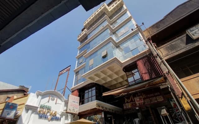 OYO 23051 Hotel Surya Yatri Niwas