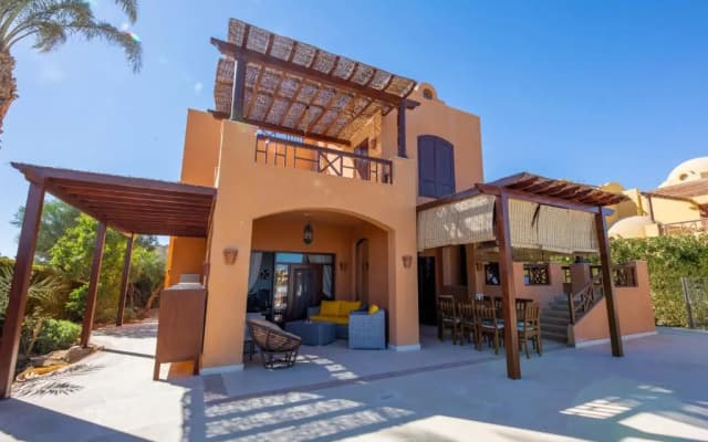 Charming Lagoon Villa Egyptian Style -Sabina 117