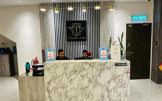 T Square Hotel