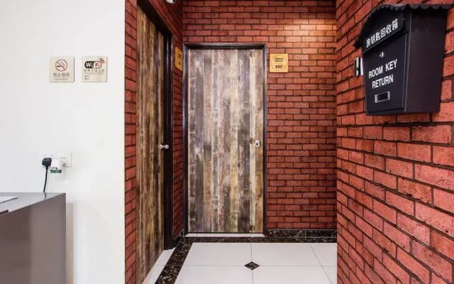 Surprised Homestay by uBook