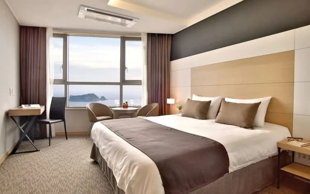 Eastern Hotel Jeju