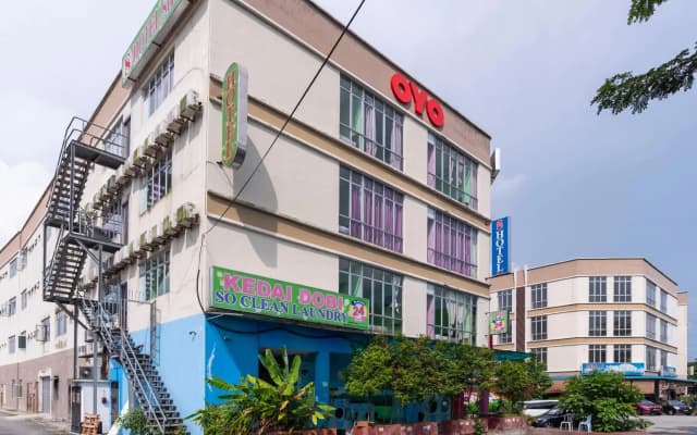 OYO 1172 Hotel Shlyo