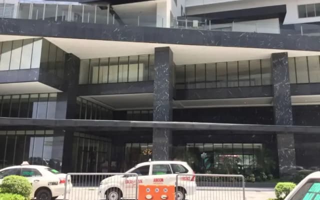 Capital O 804 The Residences at Bonifacio Civic Center