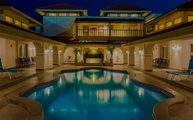 Neonz Resort & Club