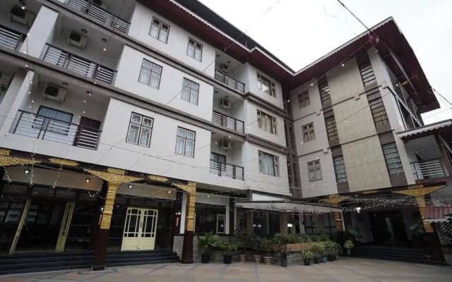 Terrace Valley Hotel