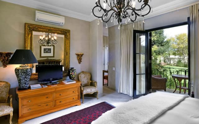 21 Roux Street Guesthouse