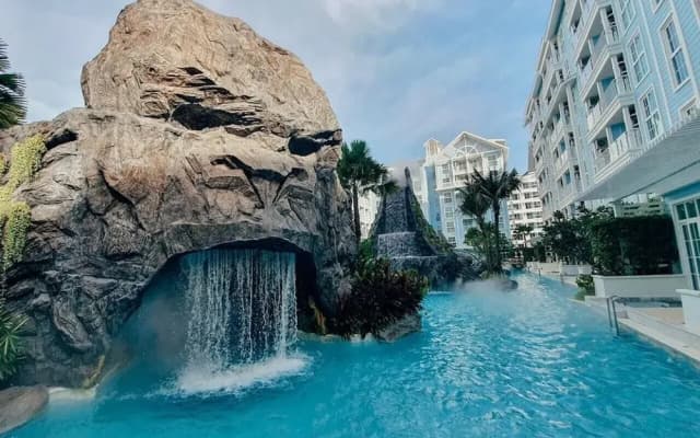 Luxury 1 Bedroom condo CloseToBeach G411