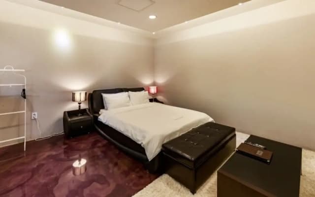 Yangpyeong New Space Pension (Spa, Hotel Bedding, Rooftop BBQ)