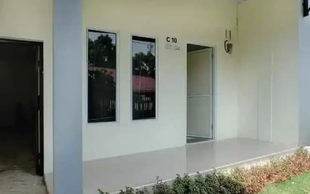 RedDoorz Syariah @ Danesti Homestay Near Bandara Sultan Hasanuddin