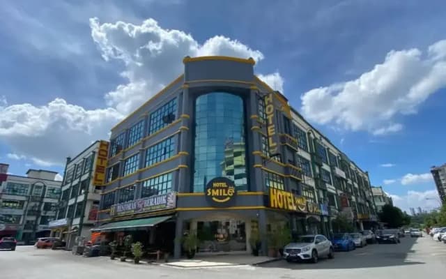 Smile Hotel Serdang South City