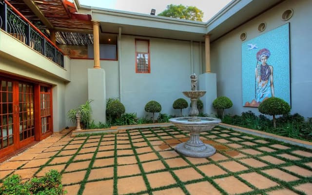 House Higgo