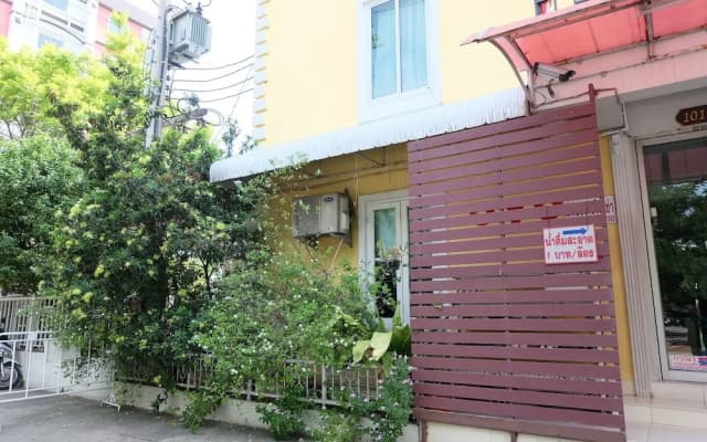 POP 75429 101 Place Navanakorn