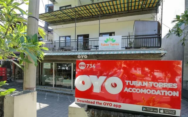 OYO 734 Tuban Torres Accomodation