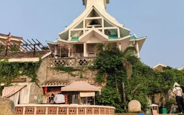 Fudian Hotel (Beihai High-speed Railway Station No.8 Middle School Branch)