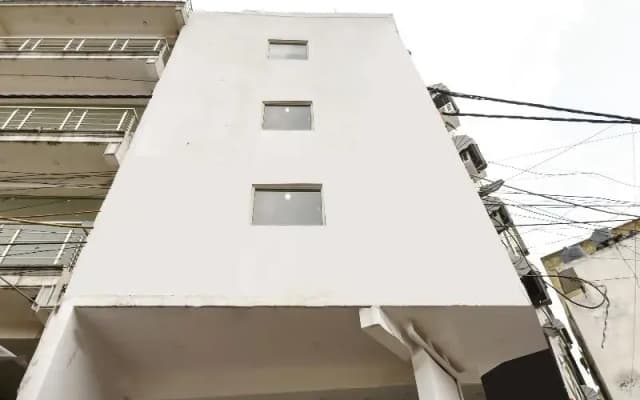 Kelvish Hotel