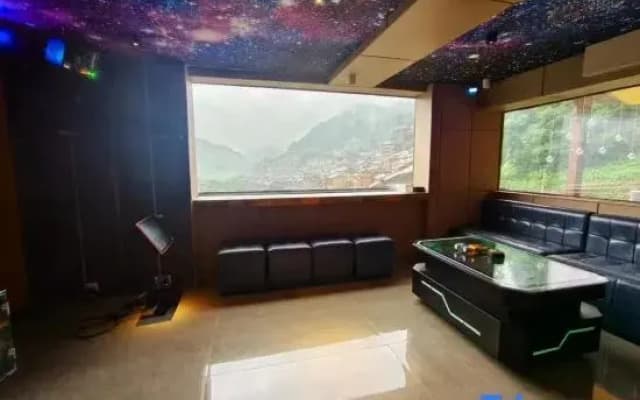 Yinxiang Xijiang Resort Hotel