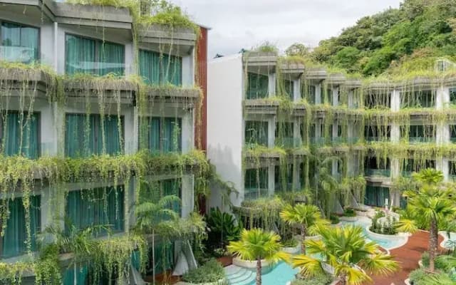 Panwaburi Beachfront Resort