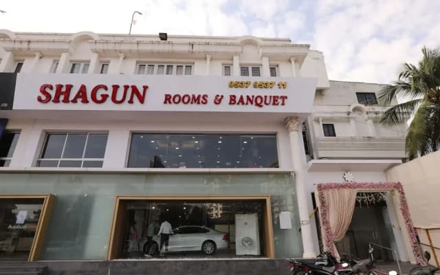 HOTEL SHAGUN ROOMS & BANQUET Surat