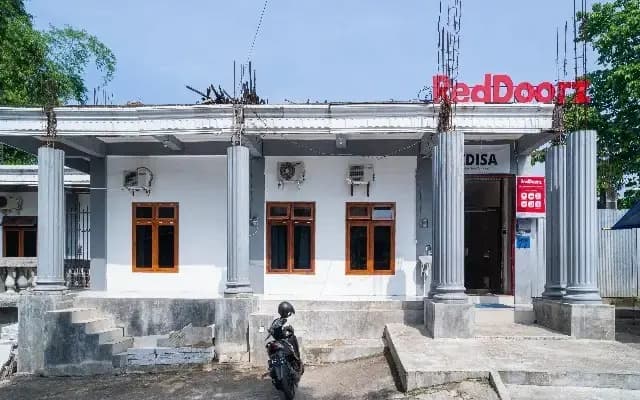 RedDoorz near Universitas Merdeka Malang 2