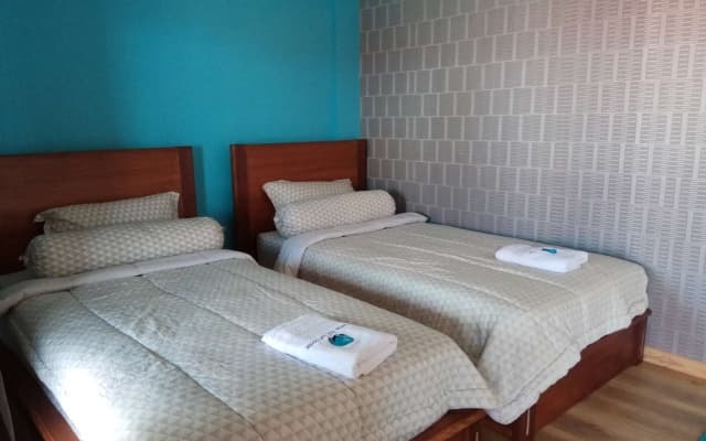 Oseda Nias Surf House