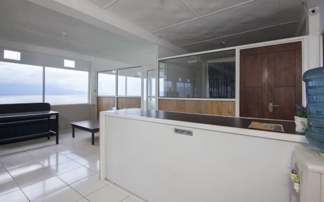 Gapura Hotel by OYO Rooms